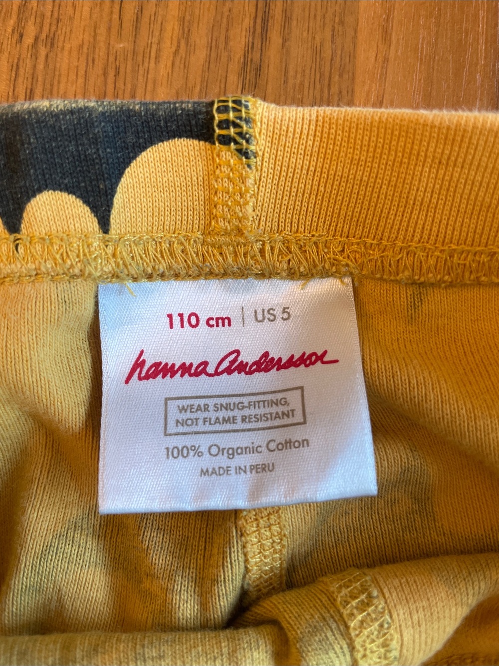 Hanna Andersson Yellow and Black Bat Print Pajama Set - Picture 5 of 7